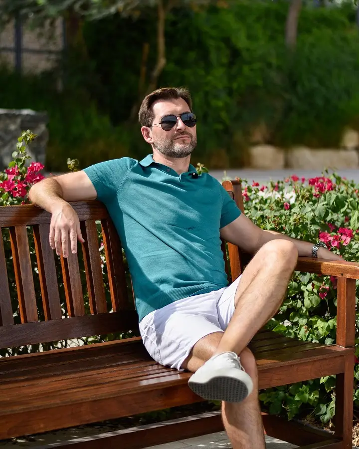 White Chino Shorts and a Colored Polo for Easy Weekends
