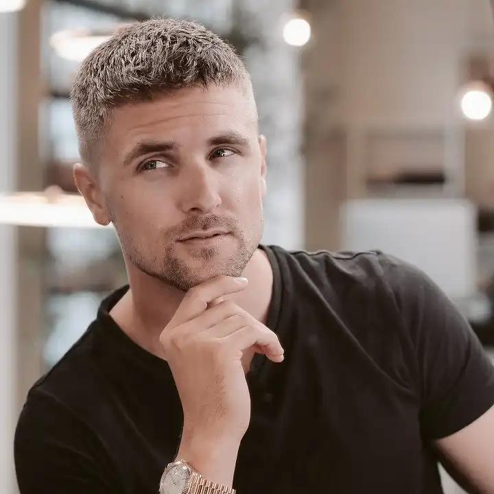 31 Short Hair Ideas for Men That Suit Almost Any Face 8 Cropped Short Cut With a Rounded Taper