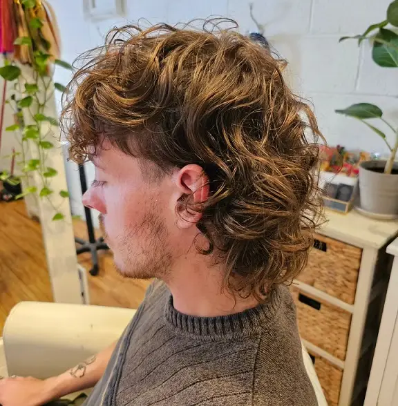 20 Wavy Hair Men Ideas That Look Natural and Stylish Now 14 The Highlighted Curly Mullet