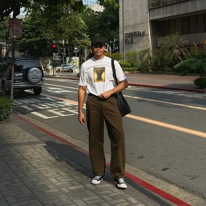 15 Bold Starboy Aesthetic Outfit Ideas for Men 5 Graphic Tee and Utility Trousers for Easy Daytime Starboy