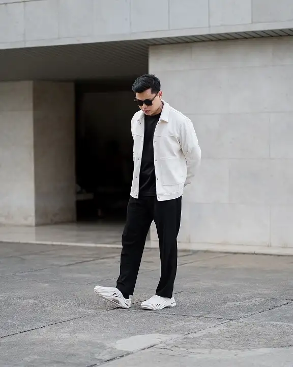 Choose a Sleek Crocs Silhouette for a Smart Casual Fit