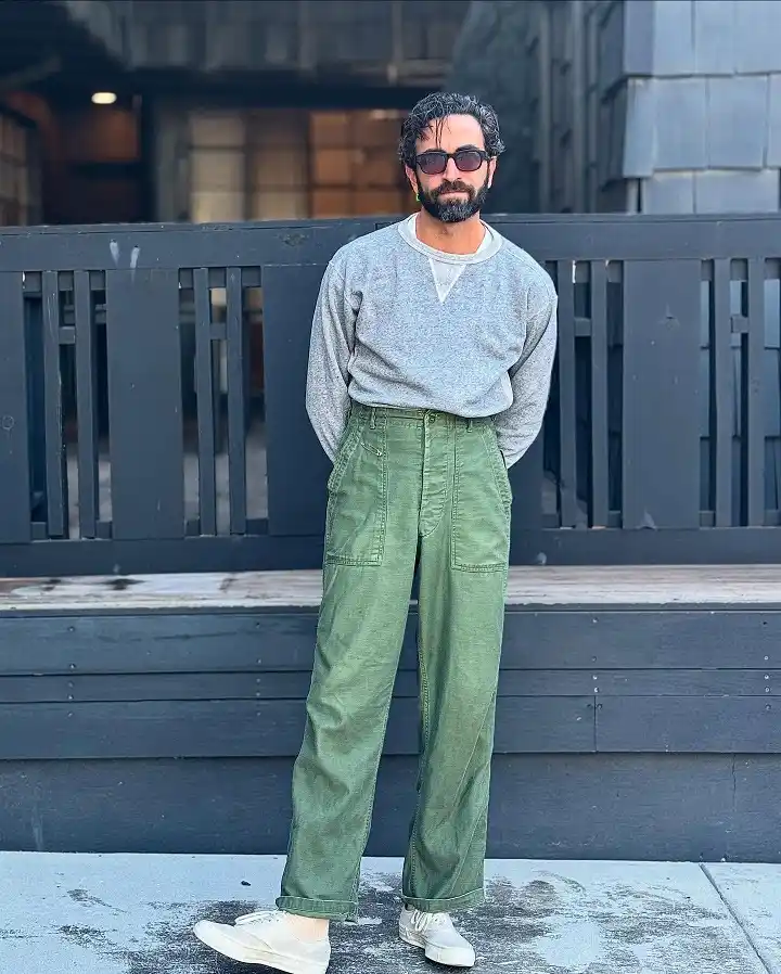 16 Wide Pants Outfit Ideas for Men That Actually Look Put Together 3 A Fatigue Green Wide Pants Outfit Idea for Men That Feels Effortless