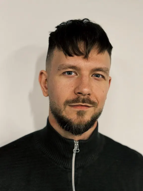 23 Trendy French Crop Hairstyles for Men to Try in 2026 5 French Crop With a Soft Wispy Fringe