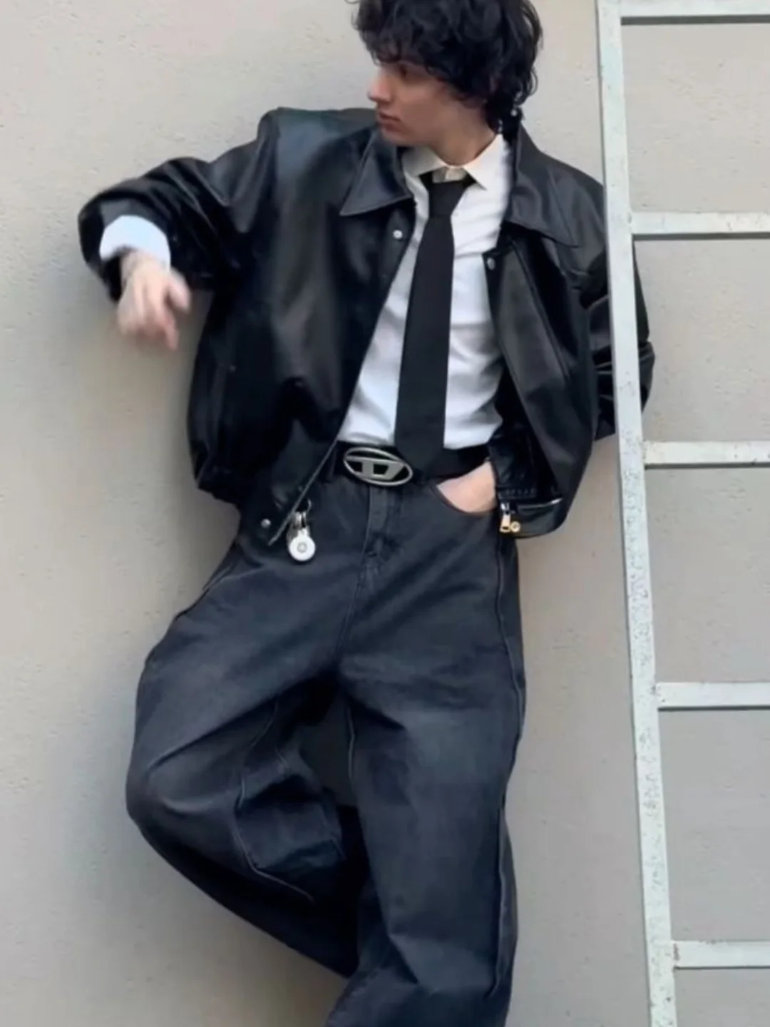 15 Bold Starboy Aesthetic Outfit Ideas for Men 6 Shirt and Tie Under an Oversized Leather Jacket for Unexpected Formality