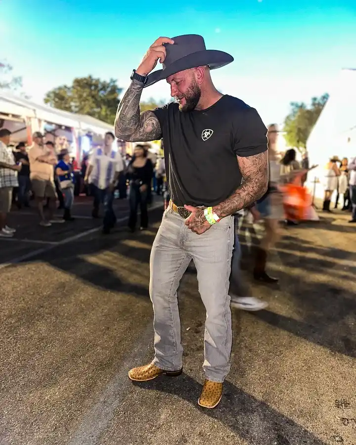 Grey Denim, Black Tee, Loud Boots