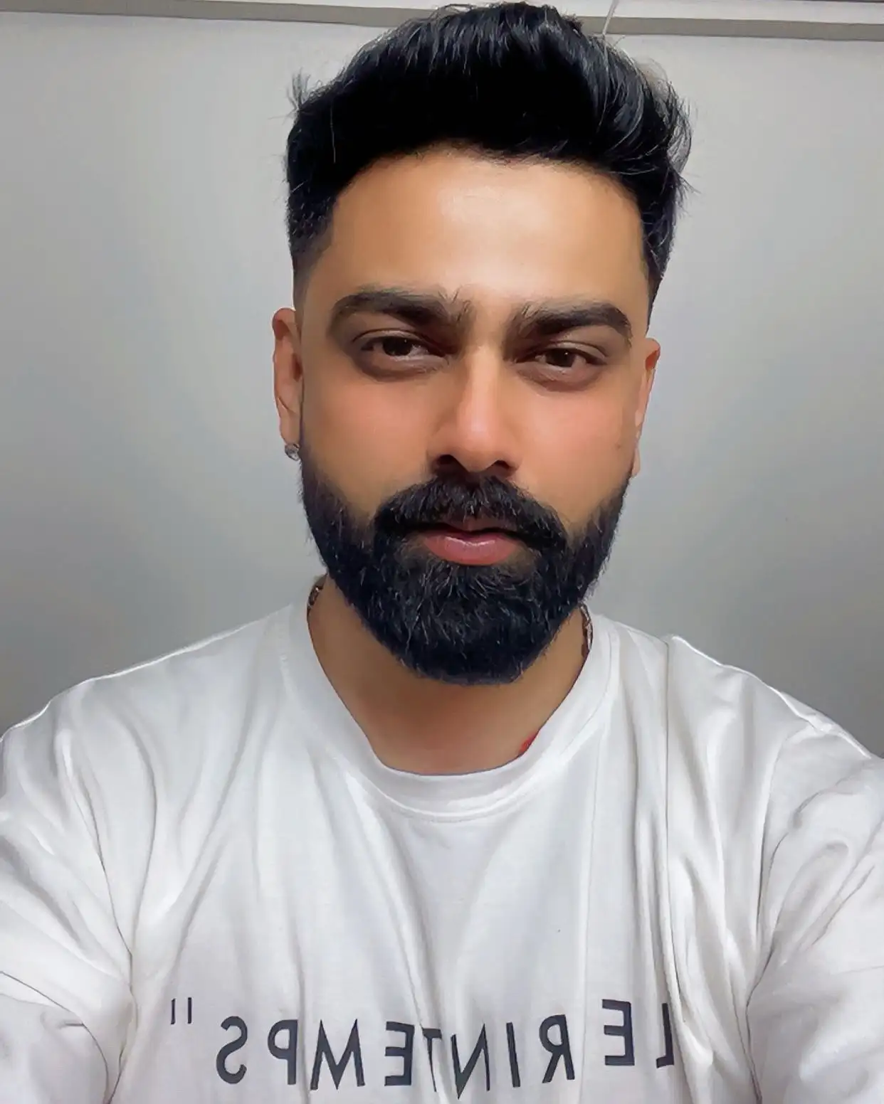 Short Beard Styles for Men: 35 Sharp Cuts for Every Face Shape 5 Full Front Beard You Can Keep Even on Both Sides