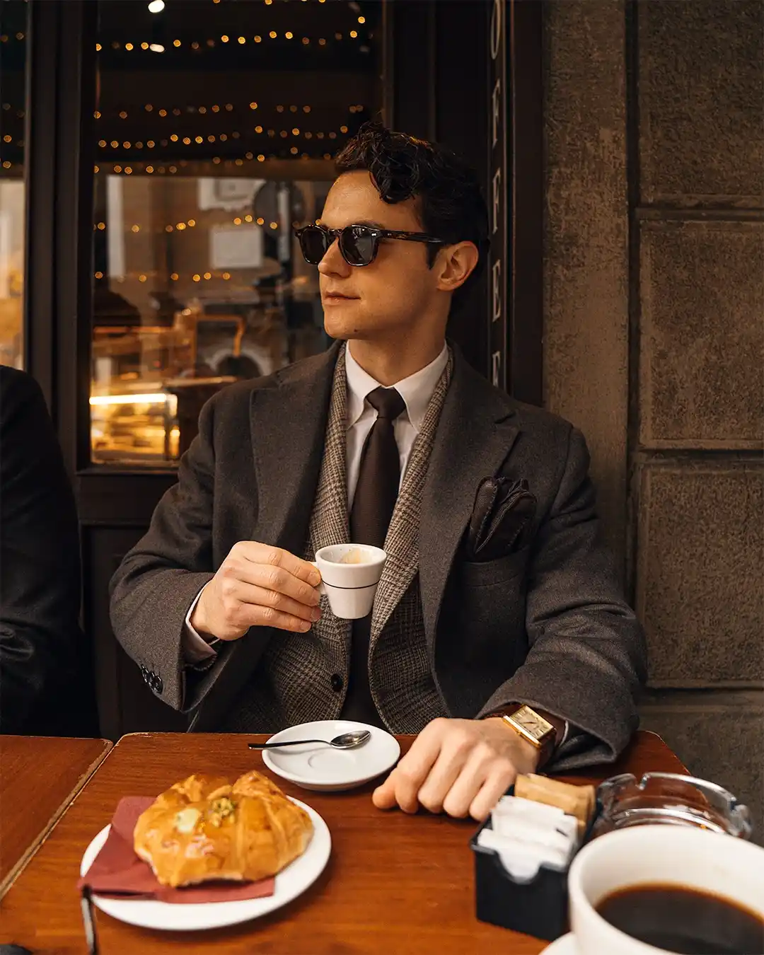 22 Coffee Date Outfits for Men That Make a Great First Impression 17 Full Tailoring for the Dates Where You Want to Look a Little Dangerous