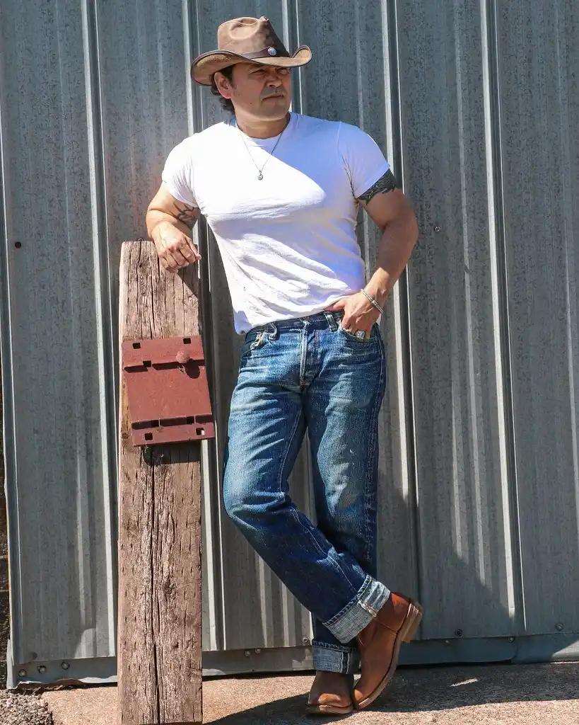 The Plain White Tee and Cuffed Selvedge Jeans Pairing That Skips the Costume Trap Entirely