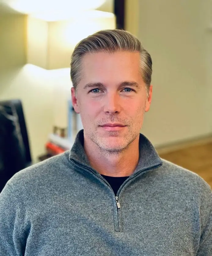 23 Sharp Gentleman Haircuts That Never Go Out of Style 6 Silver Side Sweep for Graying Hair