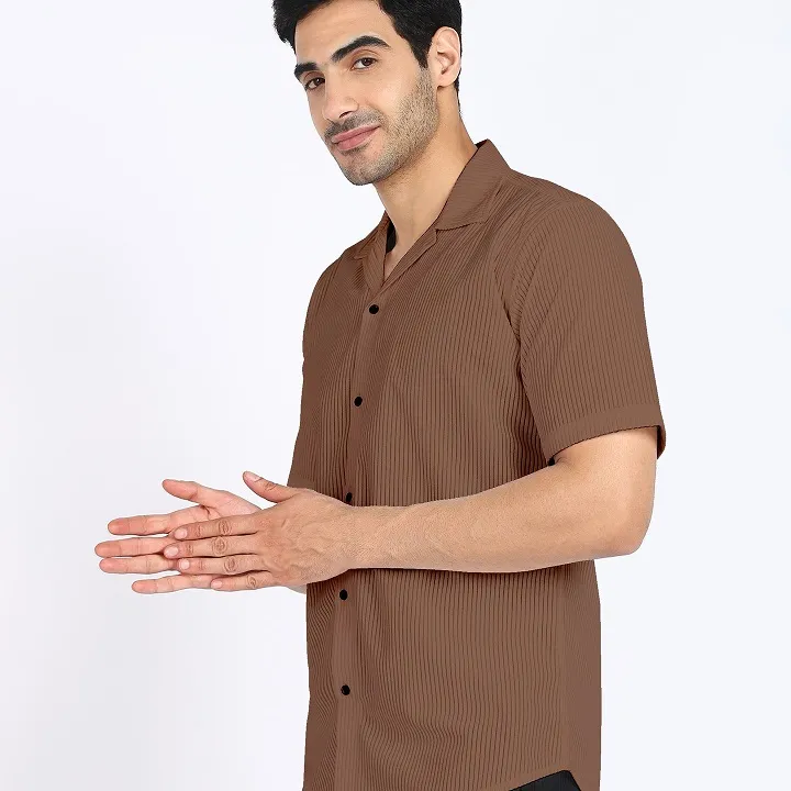 Short Sleeve Ribbed Shirt in Warm Brown