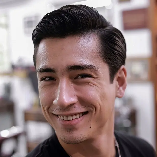 23 Sharp Gentleman Haircuts That Never Go Out of Style 5 Classic Side Part With Natural Movement