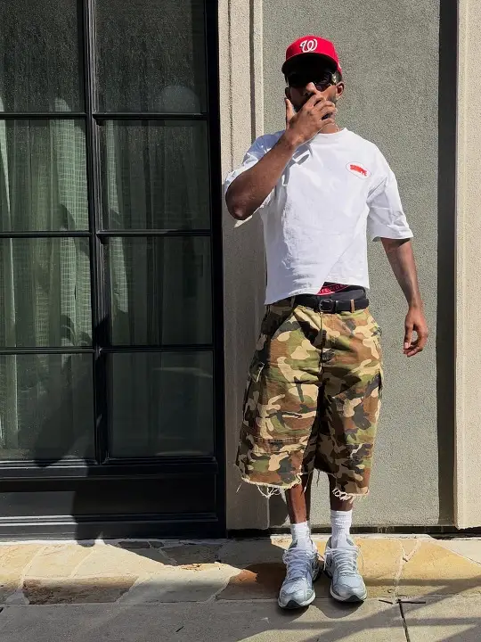 Frayed Hem Camo Shorts With a Plain White Tee