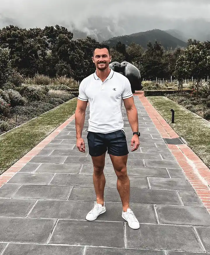 Dress Up Shorts With a Polo and Clean Sneakers