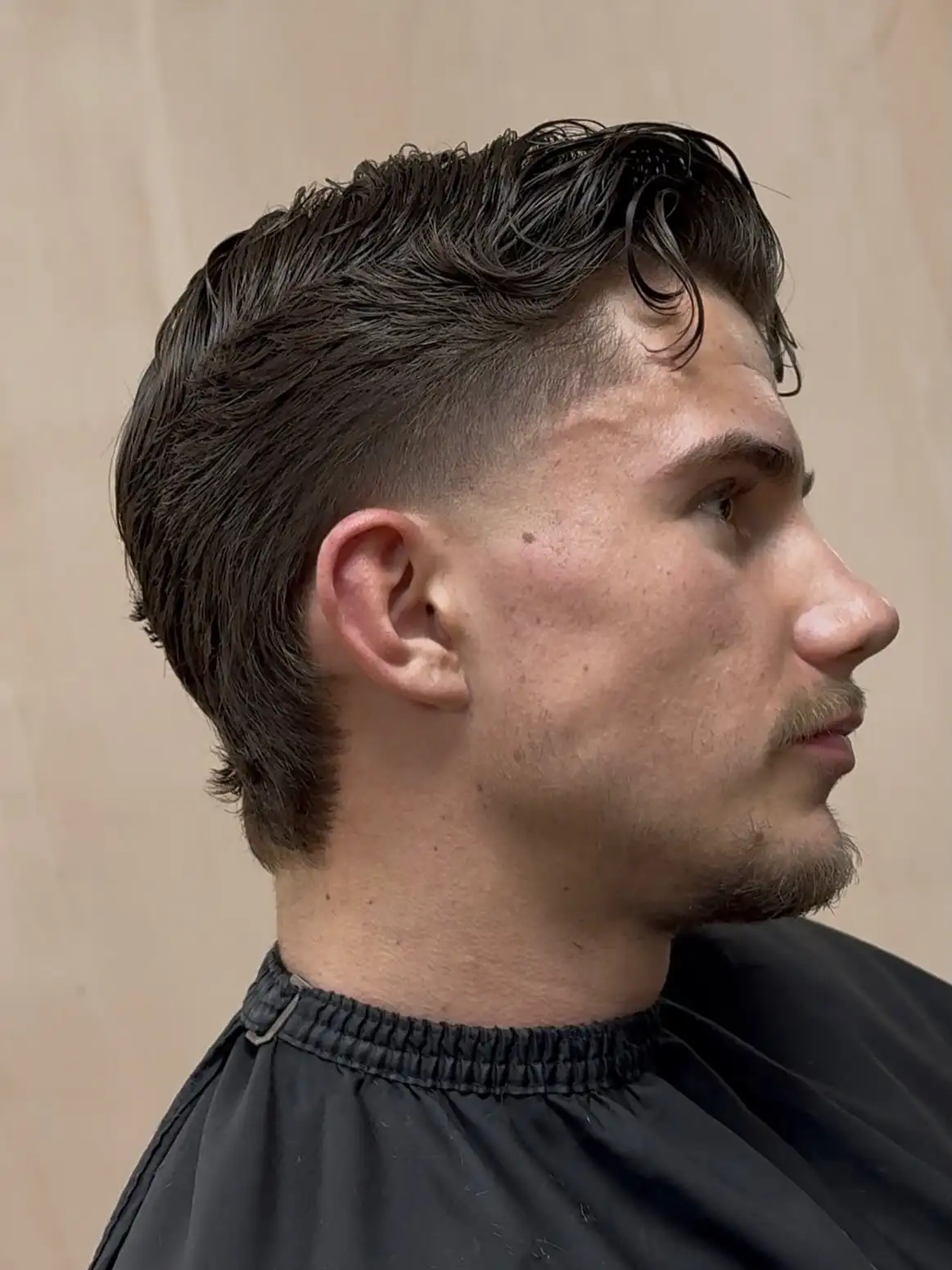 21 Masculine Haircuts for Men Over 30 That Look Sharp, Not Dated 7 Wet Look Shag with a Drop Fade