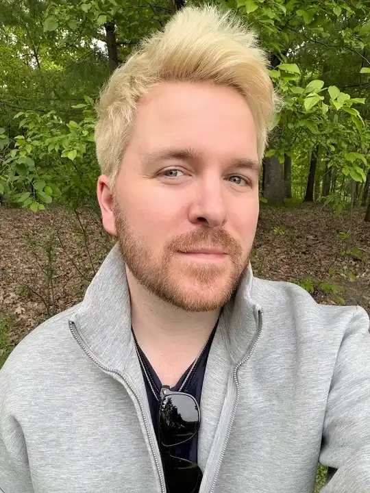 Honey Blond Spikes for Easy Day-to-Day Texture