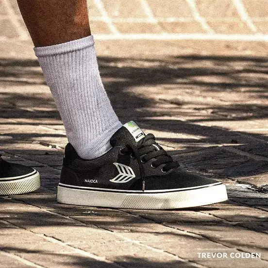 15 Minimalist Men's Sneakers Every Guy Should Know 15 Cariuma (Trevor Colden skate model)