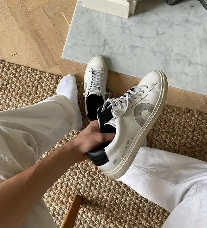 15 Minimalist Men's Sneakers Every Guy Should Know 5 Oliver Cabell Low 1