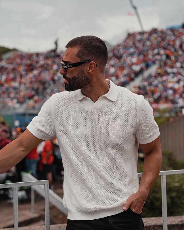 13 Men’s Weekend Getaway Outfits (No Overpacking) 13 11. The Athleisure Weekend Getaway Outfit
