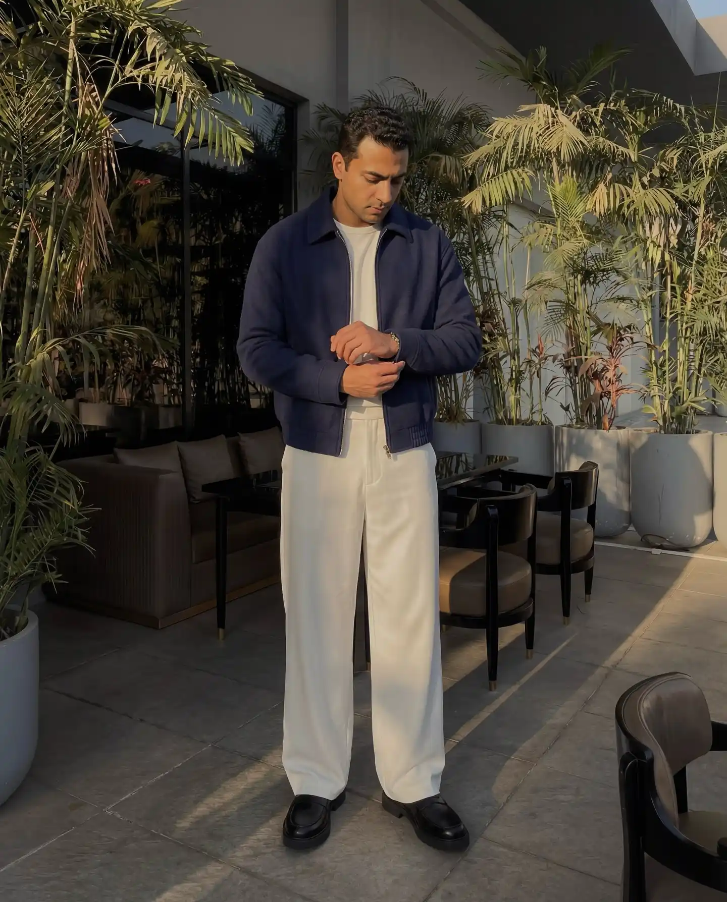 15 Men’s Business Casual Outfits for Trip Dress Code Days 12 11.-The-Cool-Weather-Business-Travel-Outfit