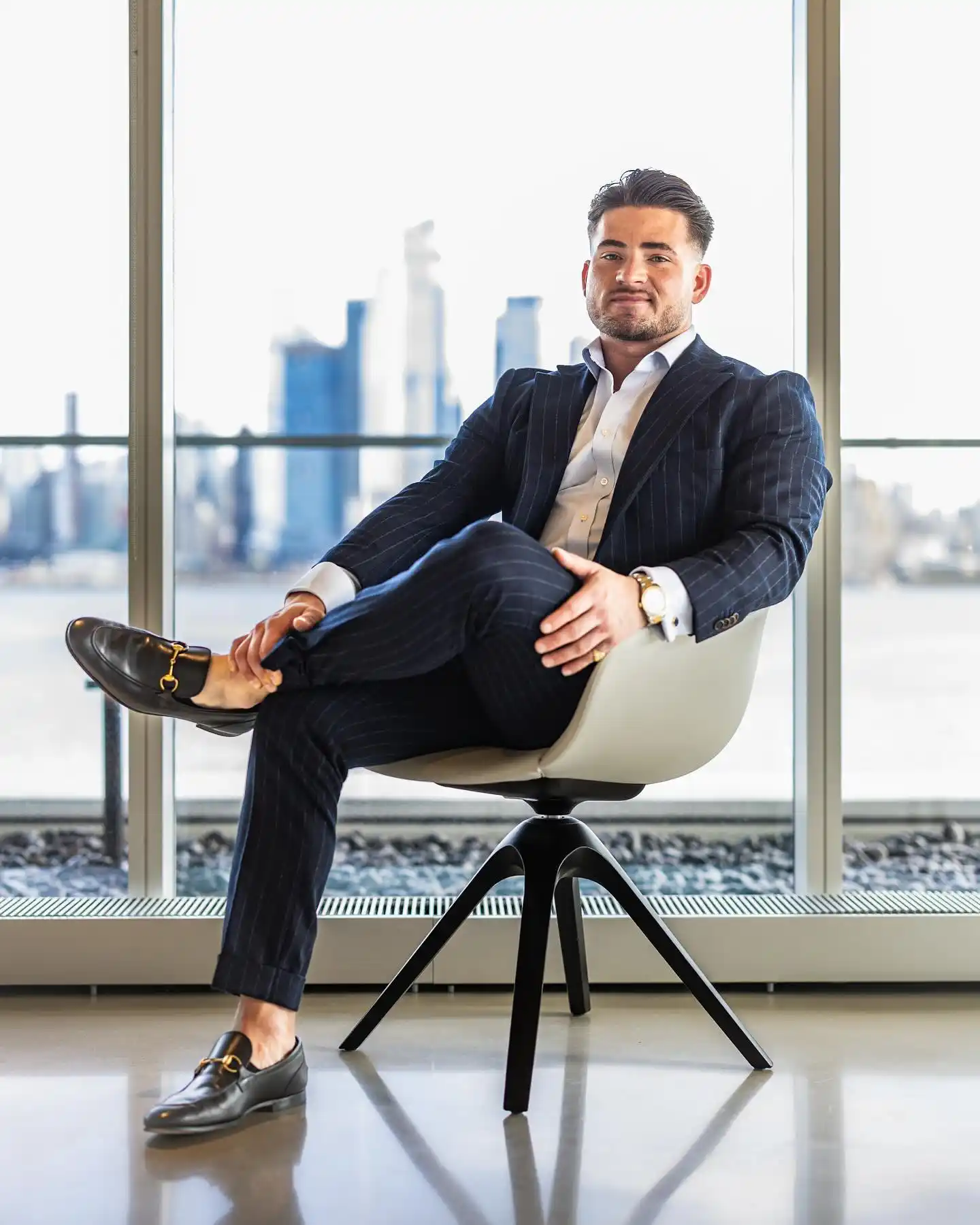 15 Men’s Business Casual Outfits for Trip Dress Code Days 14 13. The Minimalist Business Travel Outfit