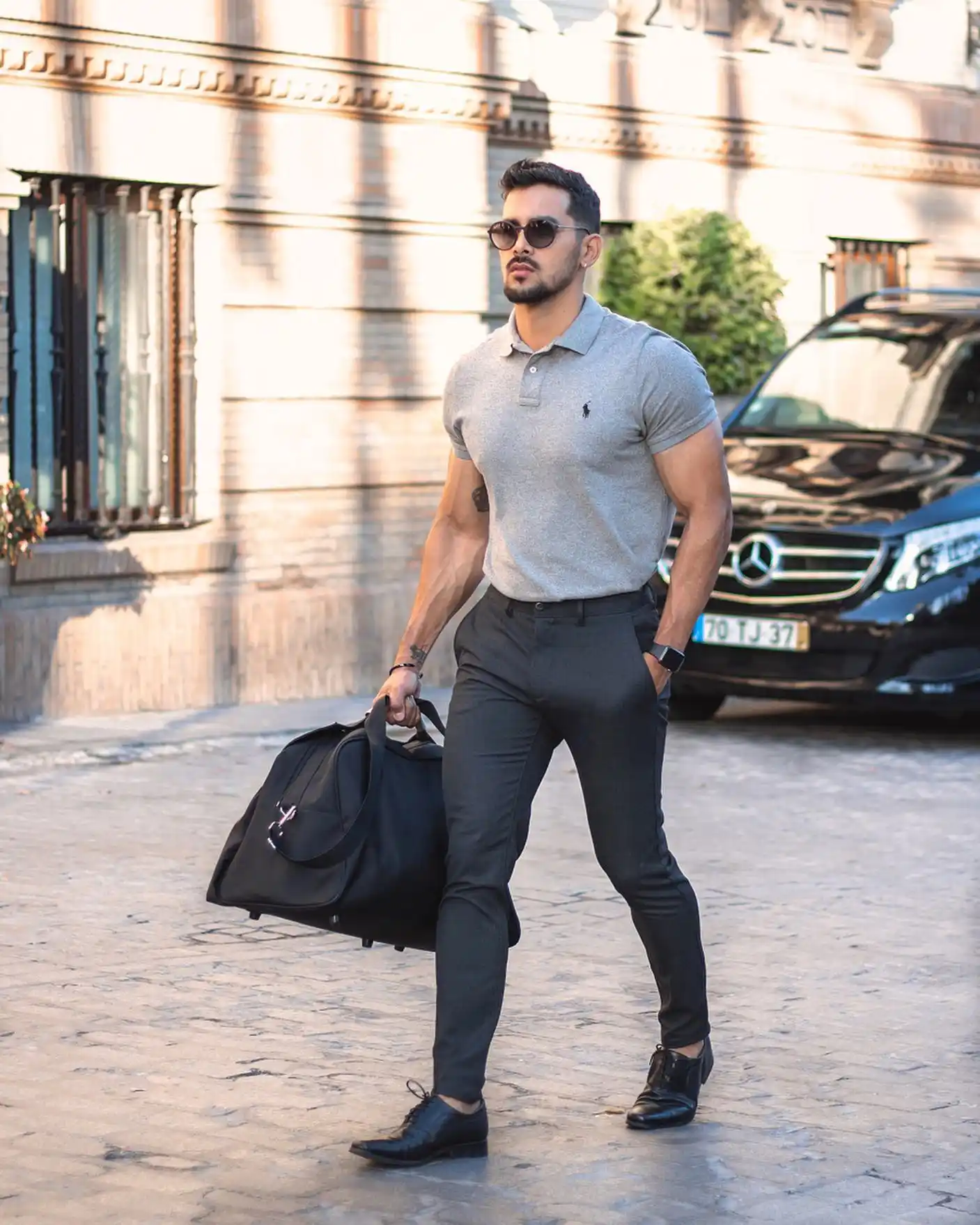 13 Men’s Weekend Getaway Outfits (No Overpacking) 5 3. The Smart Casual Polo Shirt Combination