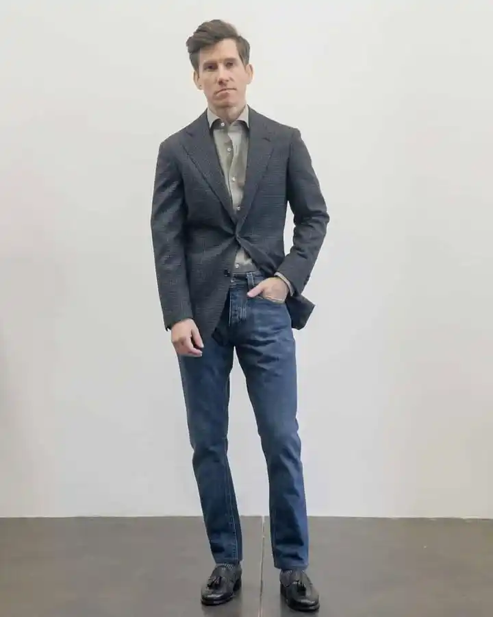 How to Style Tall Men’s Shoes to Avoid Looking Too Long 3 4. Color Contrast Tips for a More Polished Style