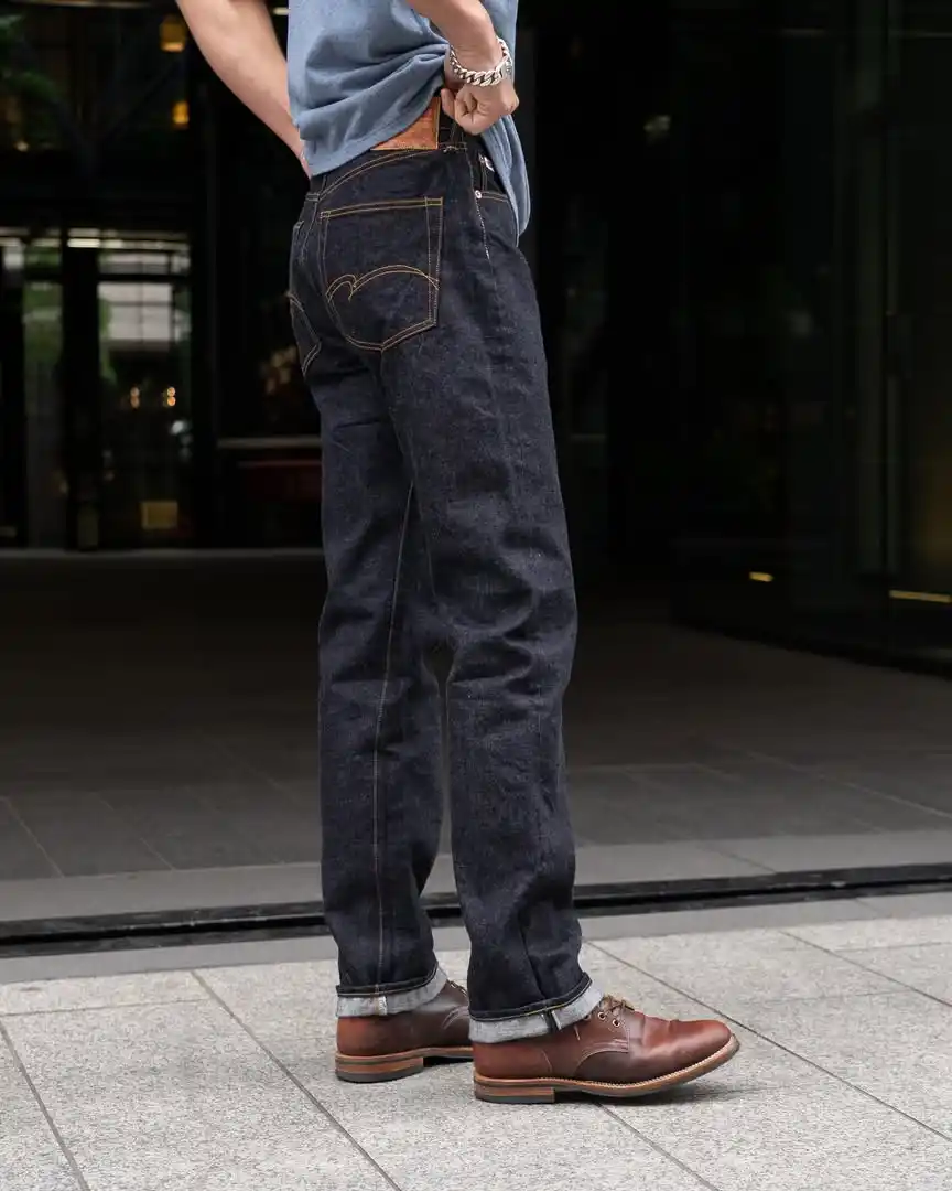 13 Minimalist Wardrobe Essentials for Men (Capsule Style) 6 5. Dark Wash Jeans