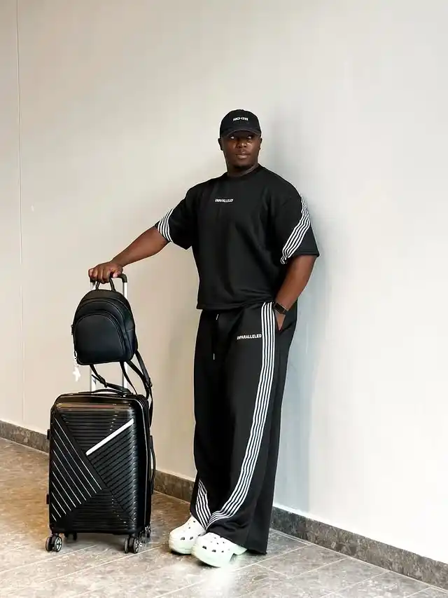 Looking Good at the Gate: 10 Summer Vacation Airport Outfit Ideas for Men 8 7. The Boxy Streetwear Co-ord