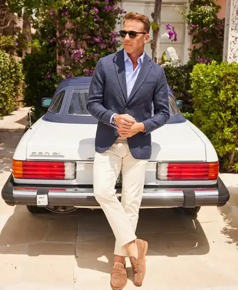 Deconstructing the Modern Smart Casual Dress Code