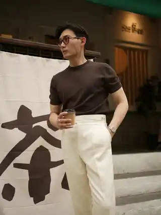 How to Choose Minimalist Shirts and Pants for Men 3 Fabric Rules Stop Buying Clothes That Shrink and Peel