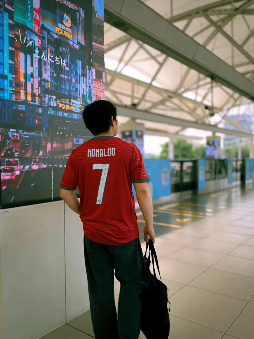 11 Soccer Jersey Outfit Men Holiday Travel Combos That Work 10 9. Red Portugal Ronaldo 7 Jersey with Dark Trousers