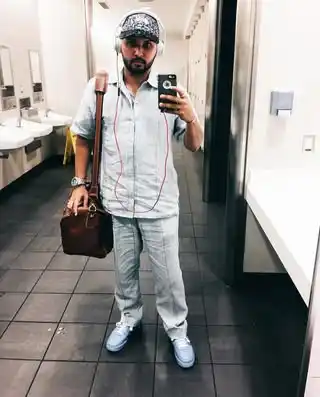 10 Airport Outfit Men Summer Looks That Beat the Heat in Style 3 2. Matching Linen Shirt and Trousers