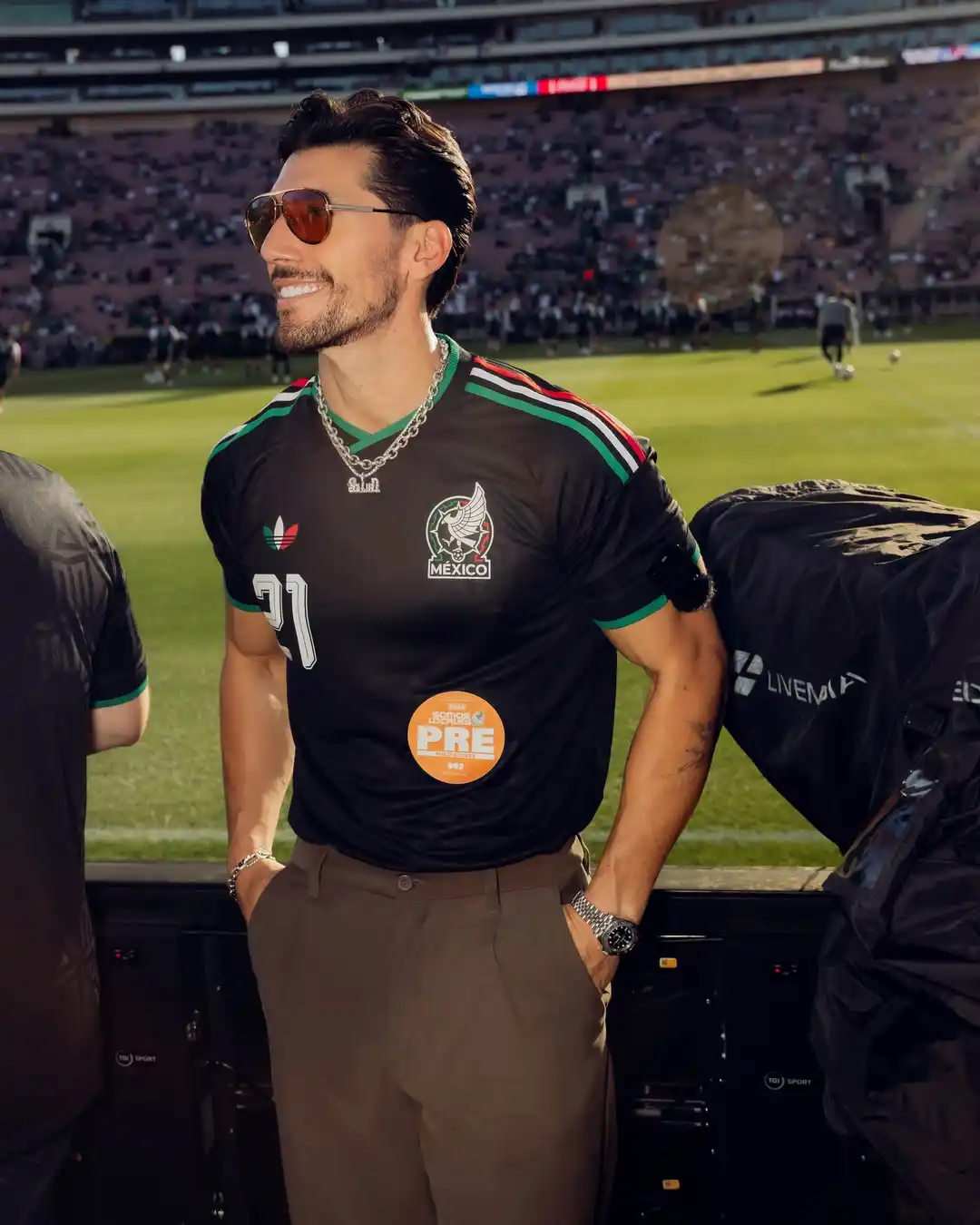 11. The Premium Pitchside Look