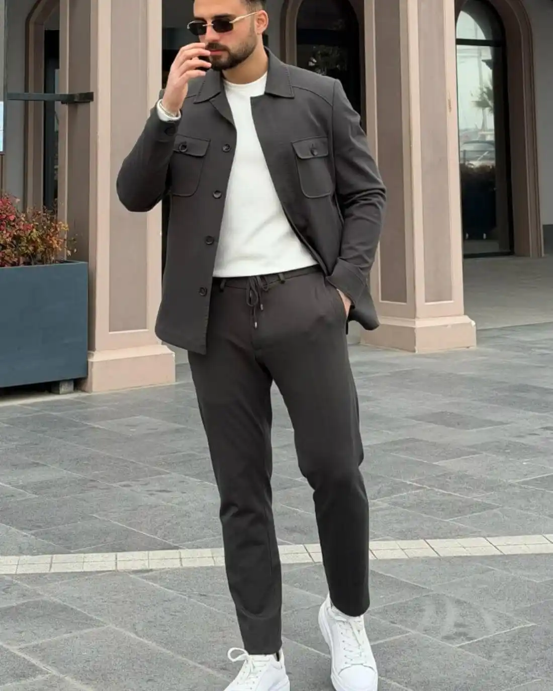 10 Minimalist Weekday Outfits for Men (No Decision Fatigue) 3 2. Minimal Utility Jacket