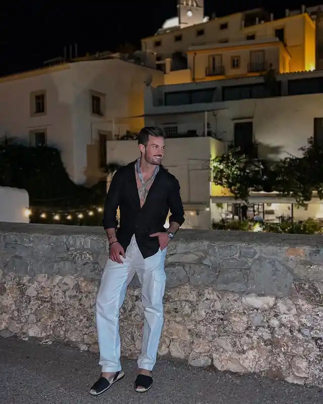 17 Men’s Minimalist Nightout Outfits (No Overdressing) 5 4. Monochrome Resort Styling