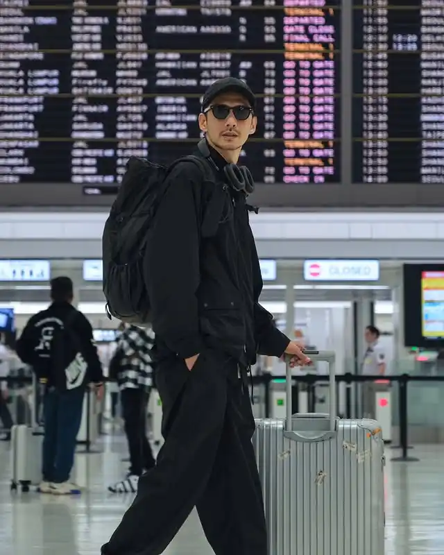 1. Minimalist Long Flight Outfit