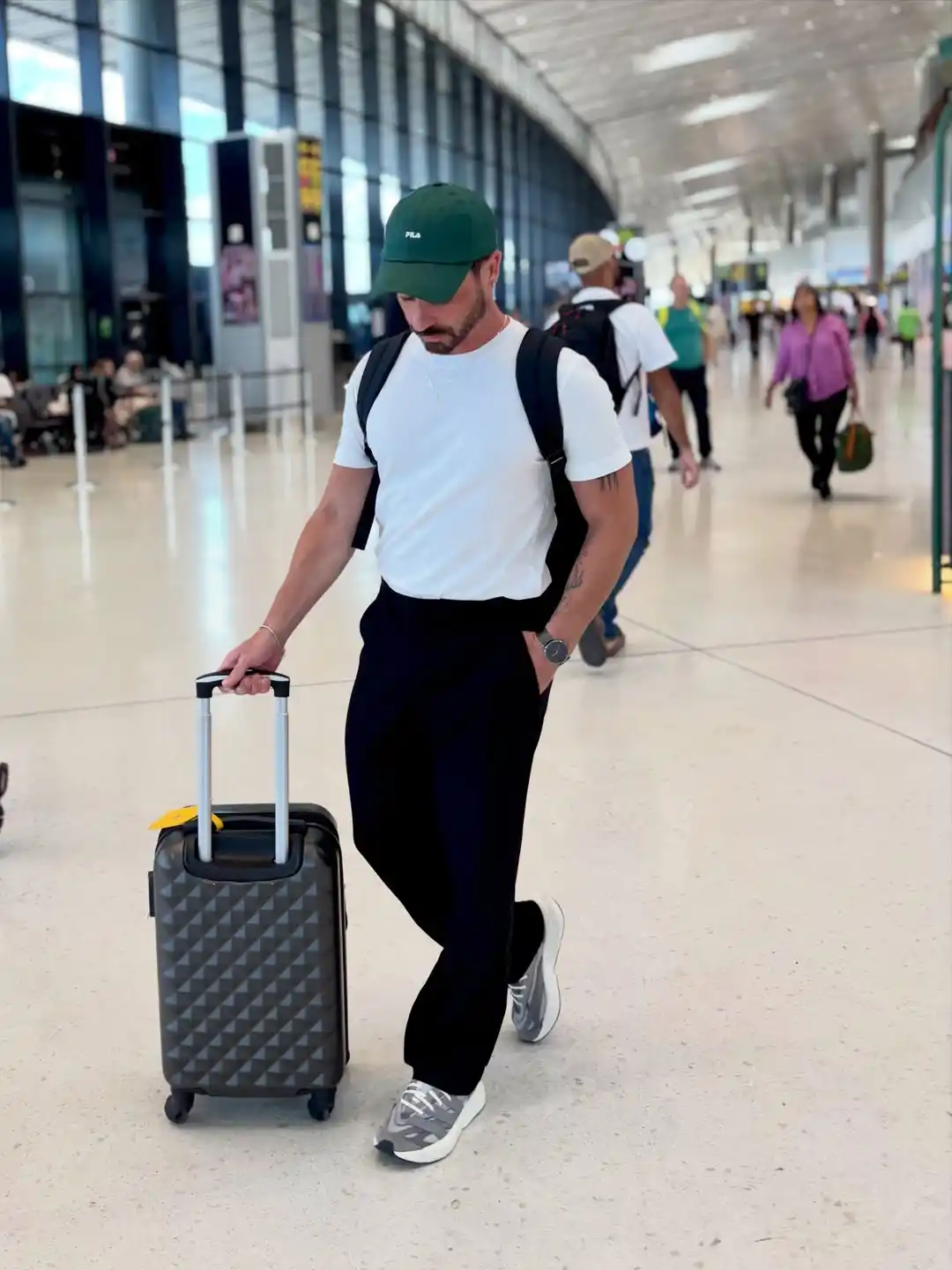 15 Airport Outfit Men Plus Size Ideas That Actually Fit Right 2 1. Minimalist Monochrome Tee and Loose Trousers