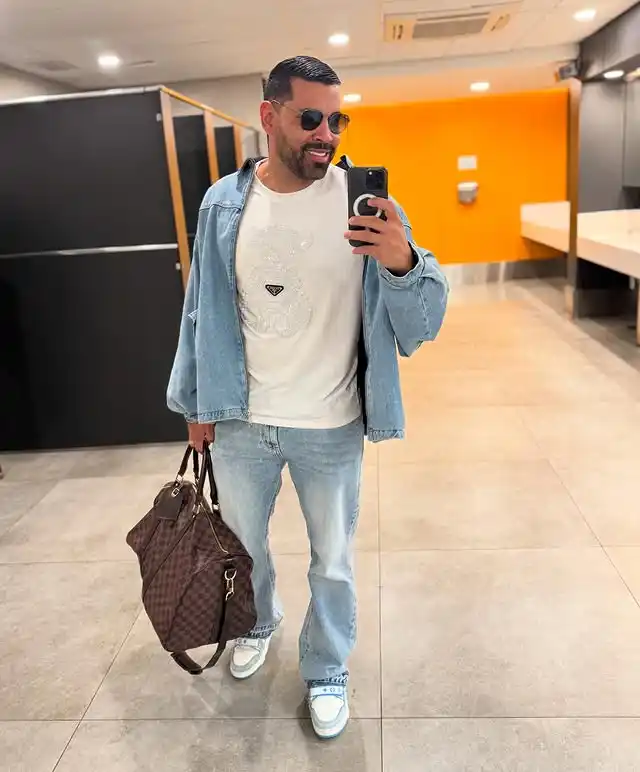 14 Airport Outfit Men With Sneakers Combos to Steal 12 11. Light Wash Denim on Denim Look