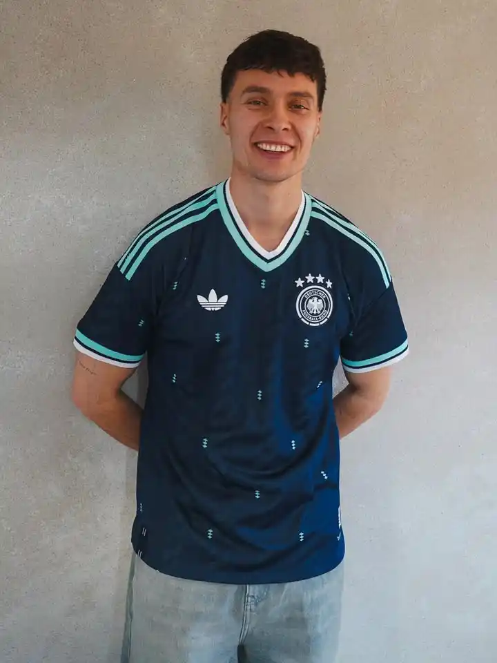 2. The Vintage National Team Kit