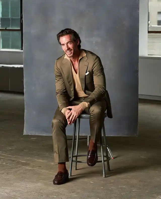 How to Style a Curvy Men’s Waistline Without Looking Bulky 3 Swap Lightweight Fabrics for Thicker Materials That Hold Their Shape