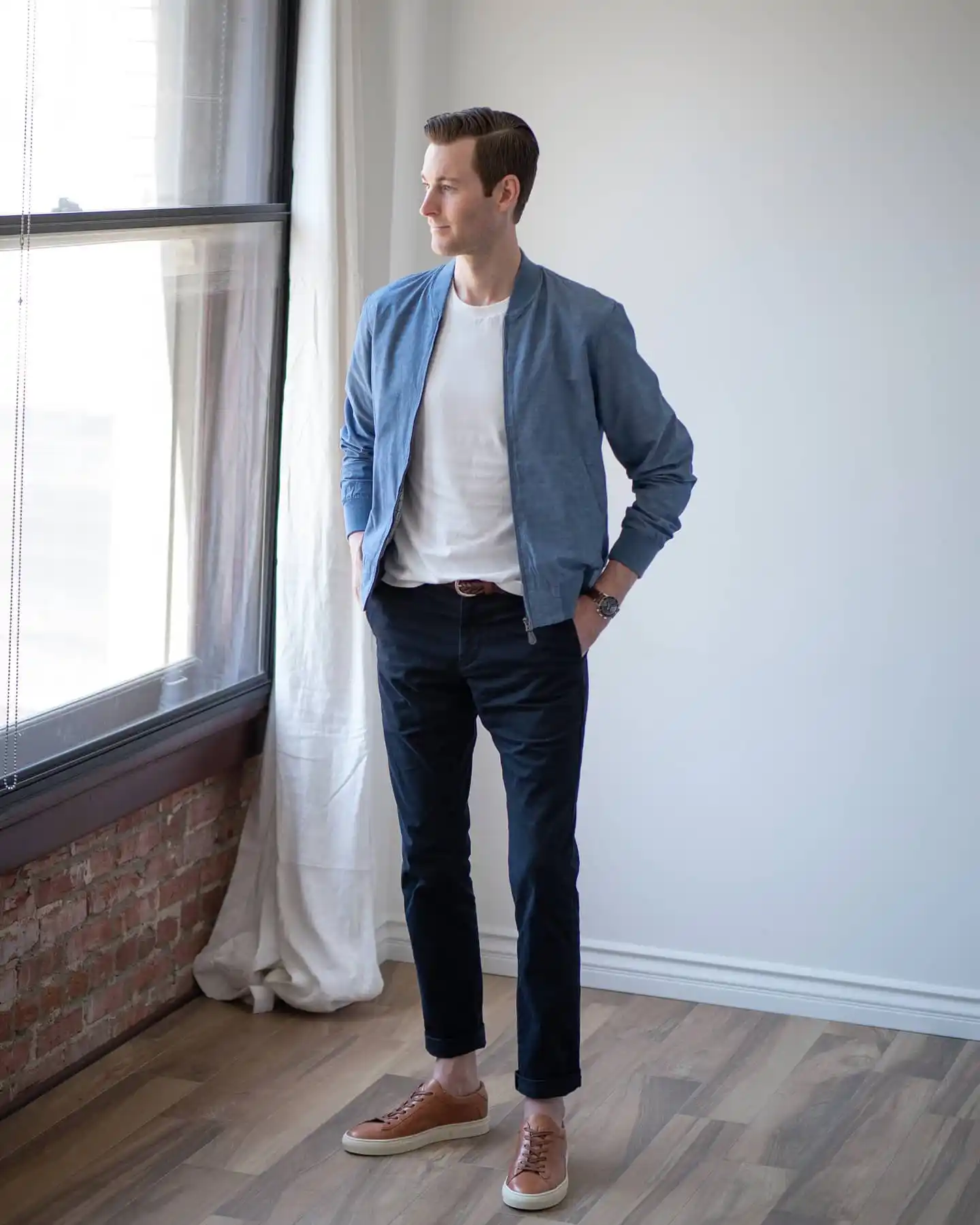 10 Minimalist Men’s Wardrobe Colors That Work Together 6 5. Classic Denim Blue