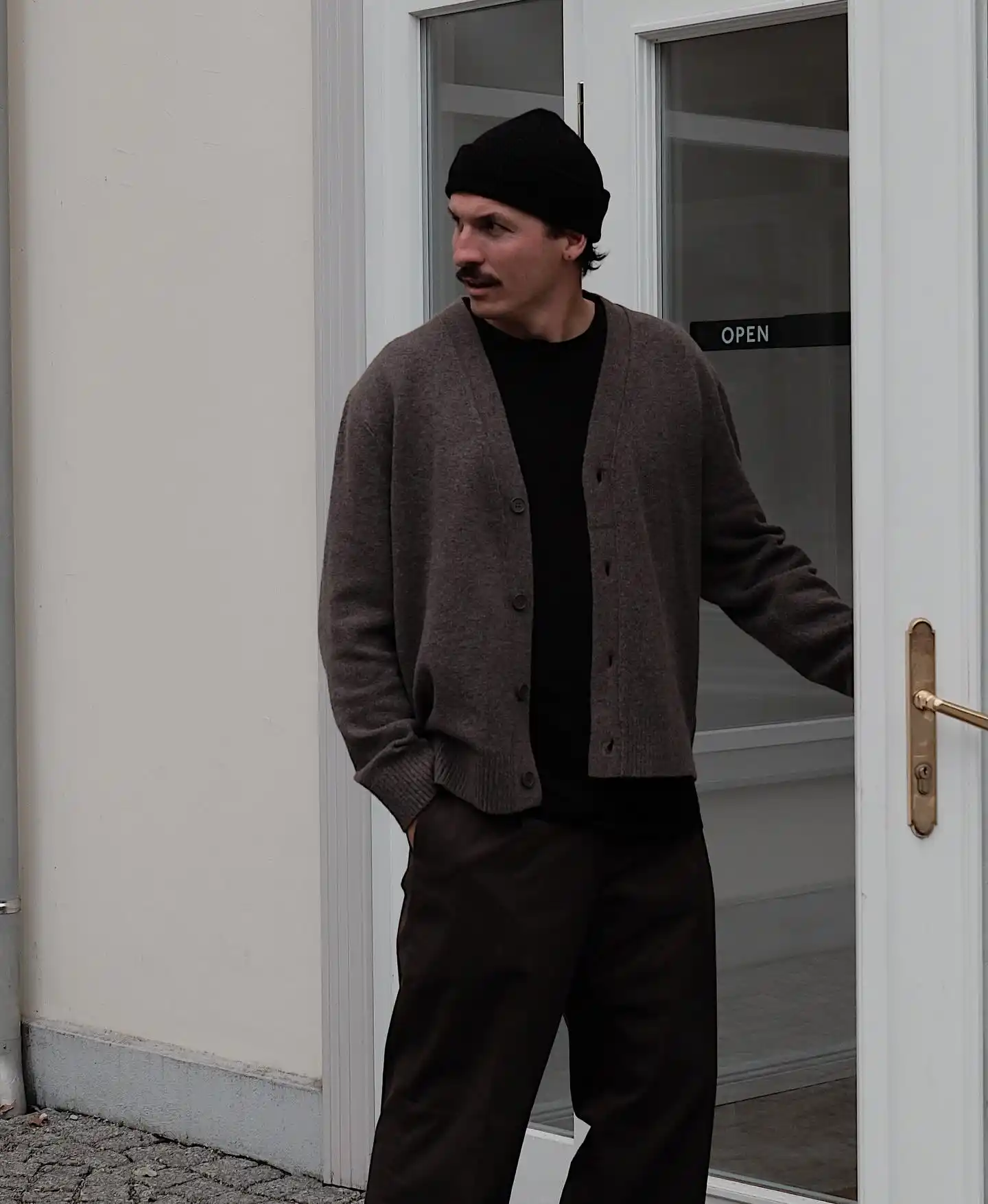 15 Minimalist Weekend Outfits for Men (Casual & Cozy) 6 5. Knit Cardigan and Beanie