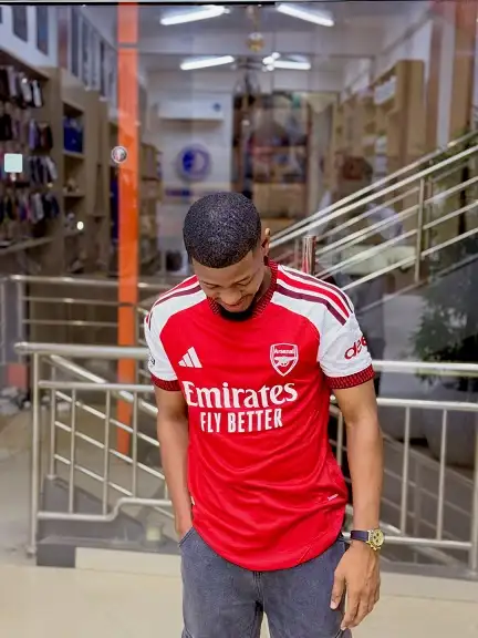 25 Soccer Jersey Outfit Men Business Casual Combos That Work 8 Red Arsenal Home Jersey