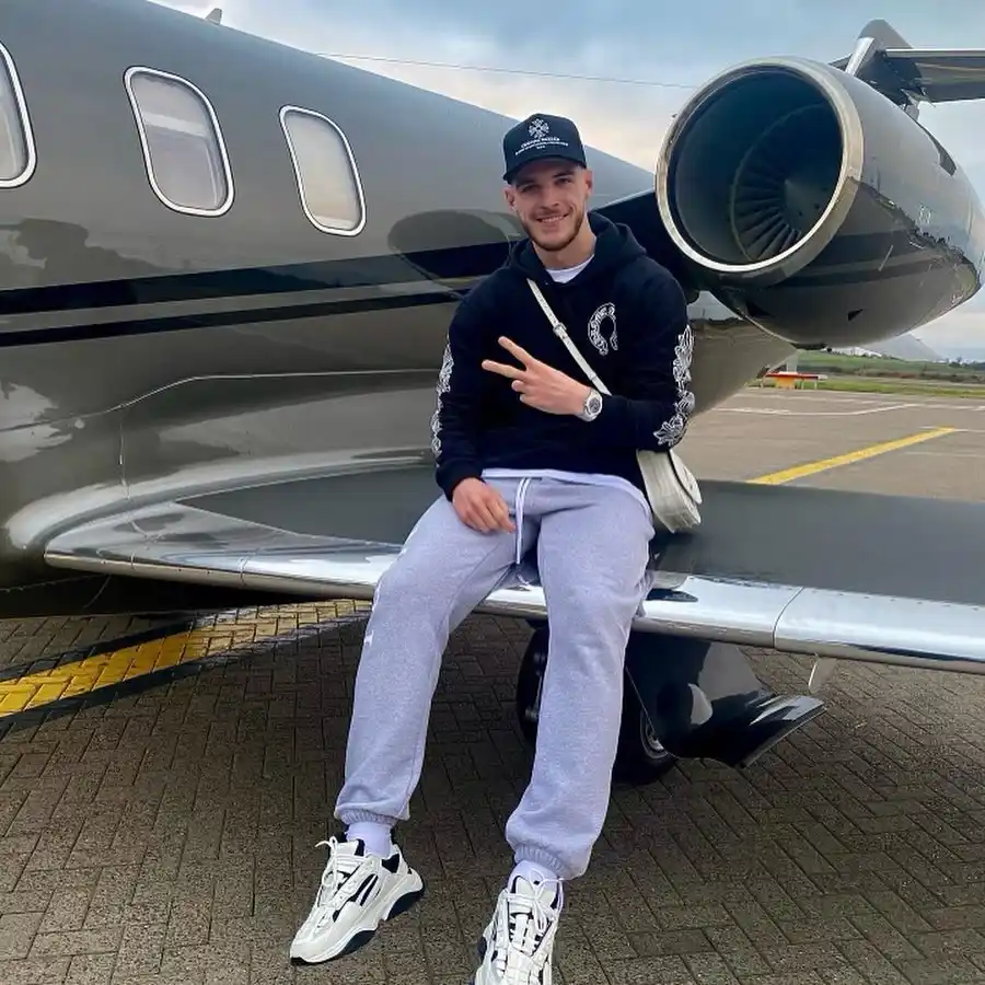1. The Heavyweight Hoodie and Fleece Joggers Combo