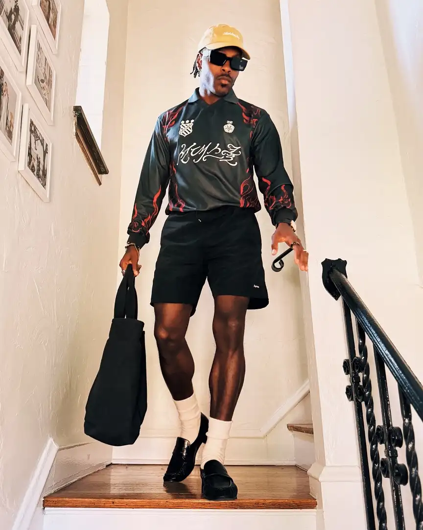 Long Sleeve Graphic Jersey Kept All Black Below