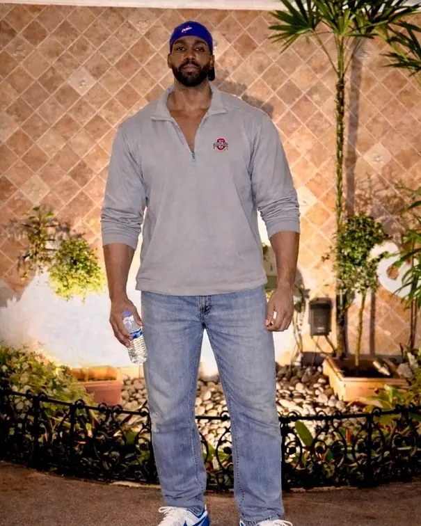 Loose Jeans and a Collegiate Quarter Zip for Off Duty Height