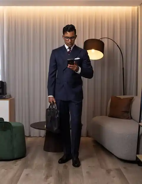 2. Minimalist Indoor Office Uniform