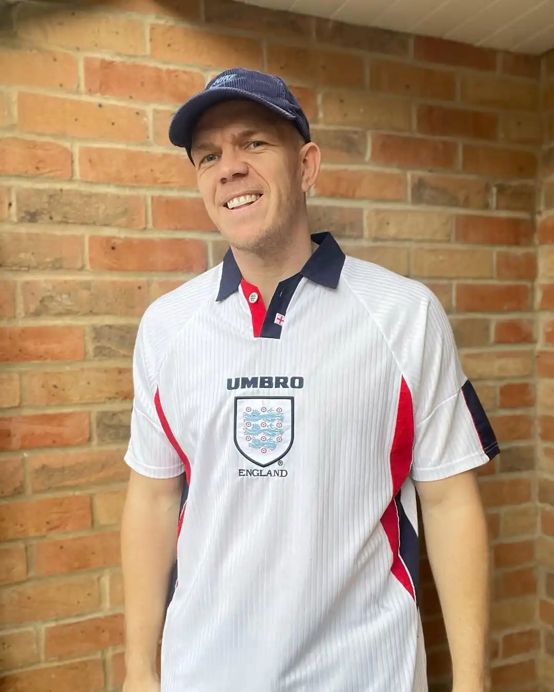 From Field to Street: 15 Budget Soccer Jersey Outfit Ideas for Men 8 7. Collared Heritage Kits