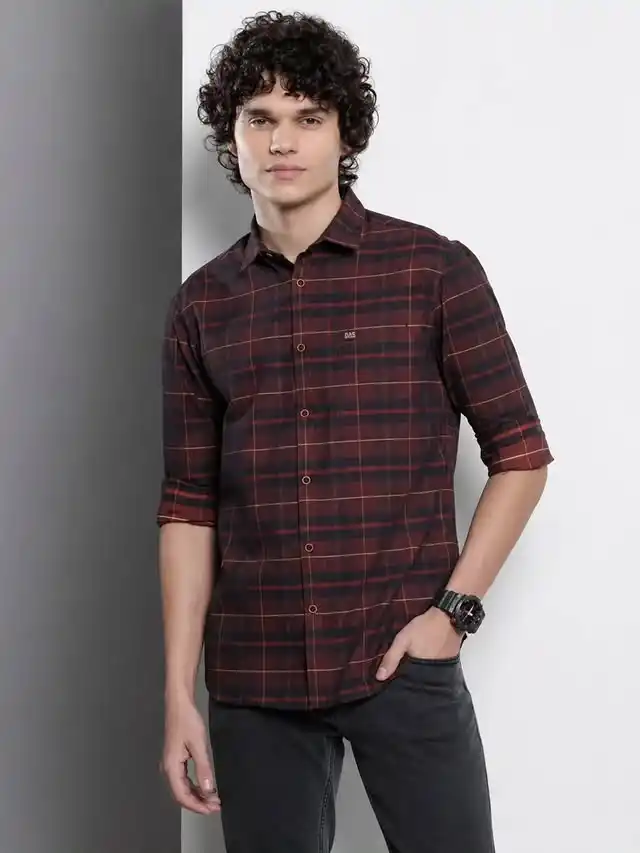 12 Casual Outfits for Tall Men (Beyond Oversized Hoodies) 7 5. Patterned Plaid Shirt and Dark Jeans