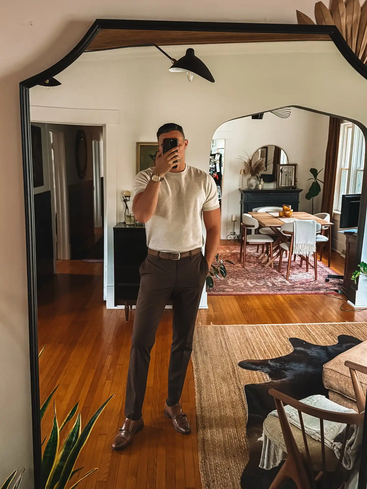11 Outfits for Men Over 6 Feet (Tall & Stylish) 4 3. Fitted Knit and Tailored Trousers